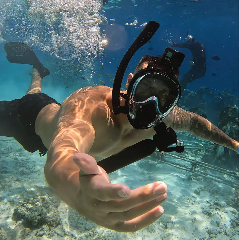 Dual-Mode Full Face Snorkel Mask with Built-In Air Tank for Effortless Underwater Breathing