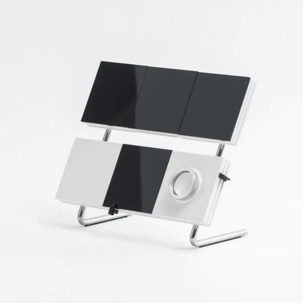 Smart Music Player with Interactive Album Display