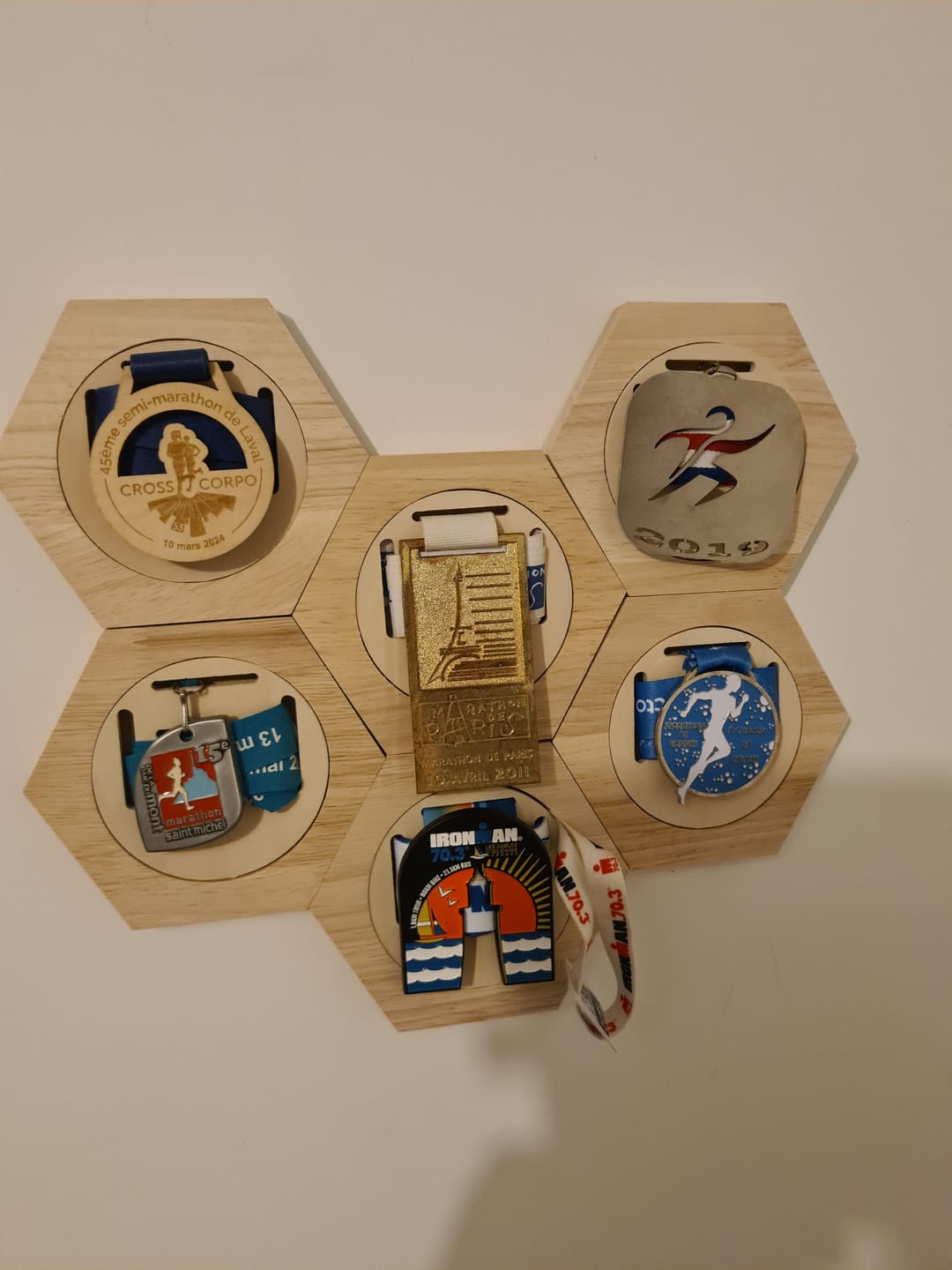 Wooden Medal Display Rack – Hexagon Wall Organizer for Sports Awards