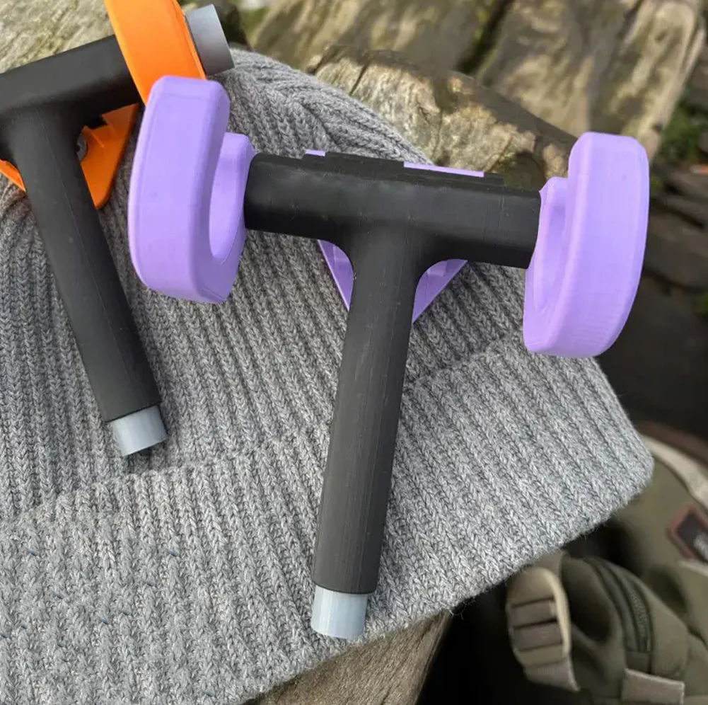 Portable Multi-Functional Skateboard Stand for Smarter Storage