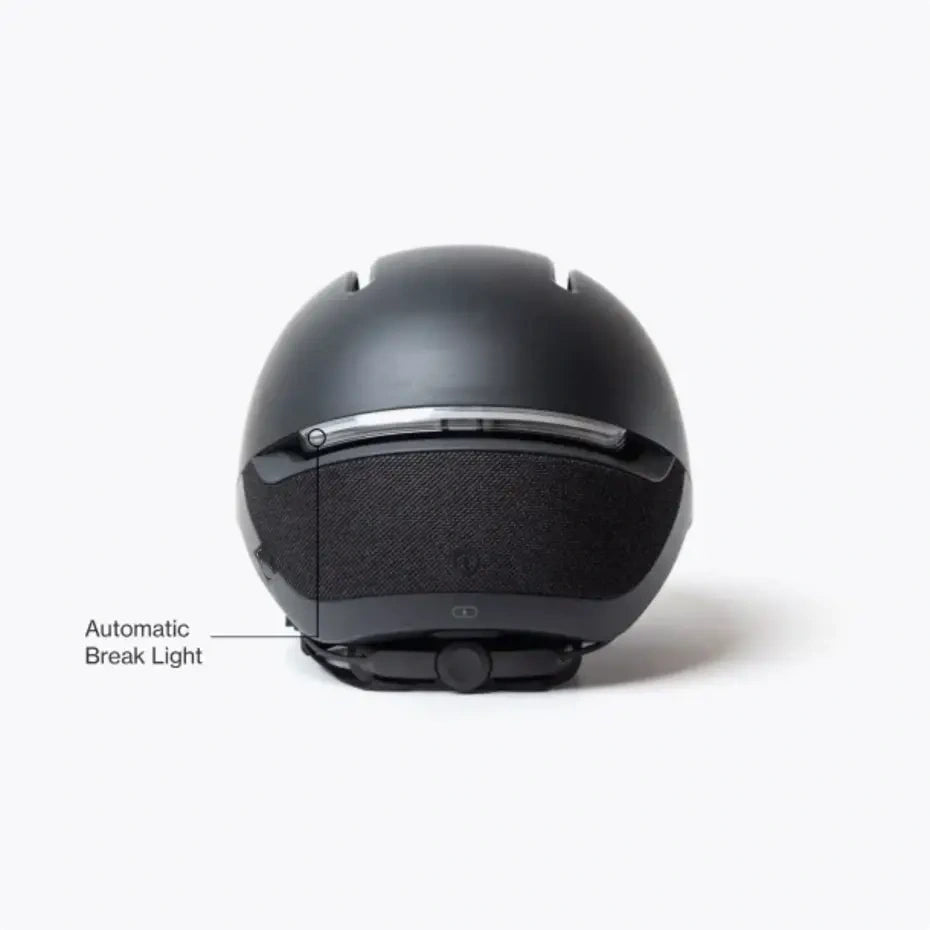 Smart Cycling Helmet with 360° LED Lighting, Bluetooth Connectivity, Crash Detection & Enhanced Safety Protection for Urban Riding